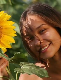 Funky photo-session with sunflowers