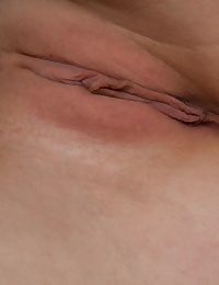Erotic Pulchritude - Naturally Beautiful Amateur Nudes